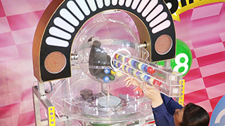 抽せん会ライブ動画配信中